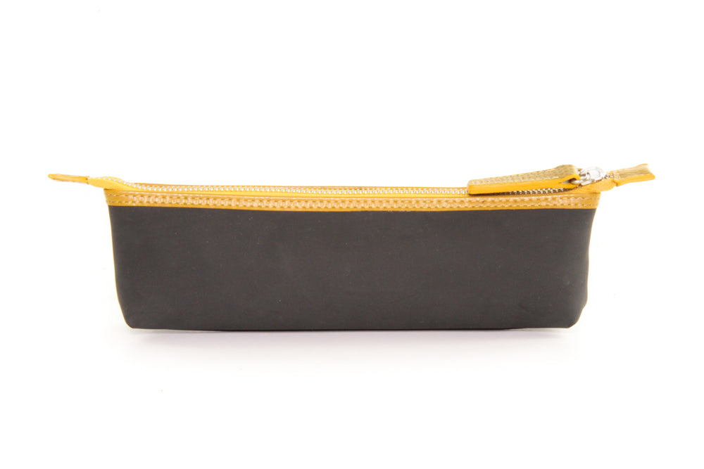 PENCIL CASE | BLACK RED (copia)